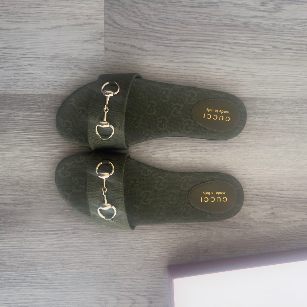 NWT Comes with Box Gucci Siaga Horsebit Slide Sandal Size 37.5 Green